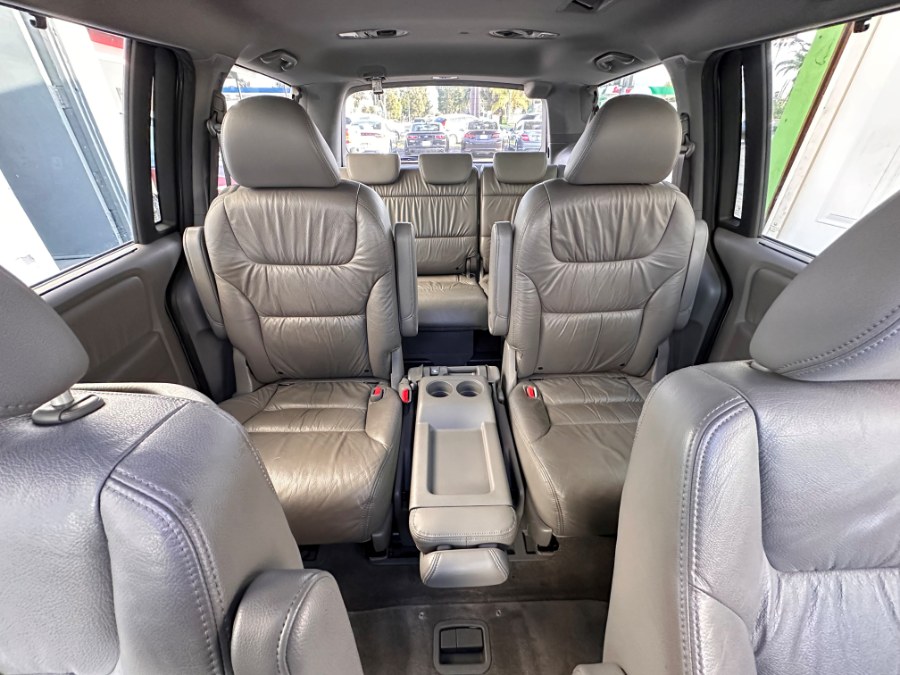 2010 Honda Odyssey 5dr EX-L, available for sale in Corona, California | Green Light Auto. Corona, California 2010 Honda Odyssey 5dr EX-L, available for sale in Corona, California | Green Light Auto. Corona, California