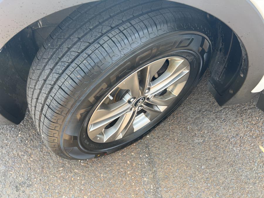 2014 Hyundai Santa Fe Sport AWD 4dr 2.4, available for sale in Stamford, Connecticut | Harbor View Auto Sales LLC. Stamford, Connecticut 2014 Hyundai Santa Fe Sport AWD 4dr 2.4, available for sale in Stamford, Connecticut | Harbor View Auto Sales LLC. Stamford, Connecticut