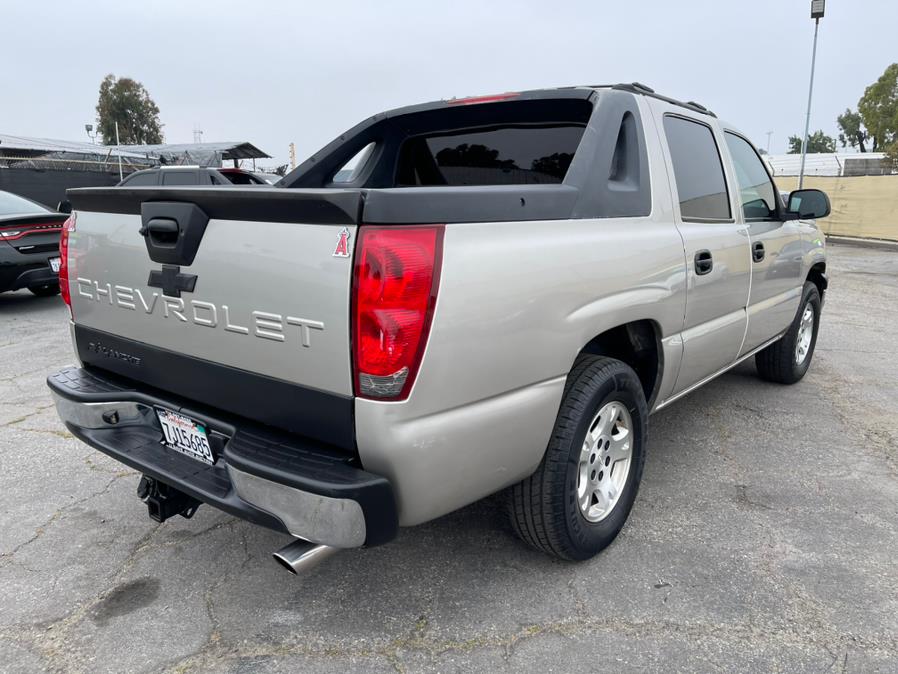 2004 Chevrolet Avalanche 1500 5dr Crew Cab 130" WB, available for sale in Garden Grove, California | U Save Auto Auction. Garden Grove, California 2004 Chevrolet Avalanche 1500 5dr Crew Cab 130" WB, available for sale in Garden Grove, California | U Save Auto Auction. Garden Grove, California