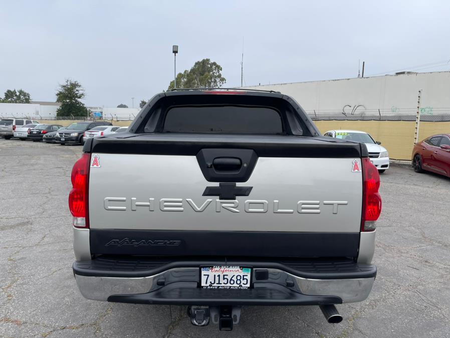 2004 Chevrolet Avalanche 1500 5dr Crew Cab 130" WB, available for sale in Garden Grove, California | U Save Auto Auction. Garden Grove, California 2004 Chevrolet Avalanche 1500 5dr Crew Cab 130" WB, available for sale in Garden Grove, California | U Save Auto Auction. Garden Grove, California