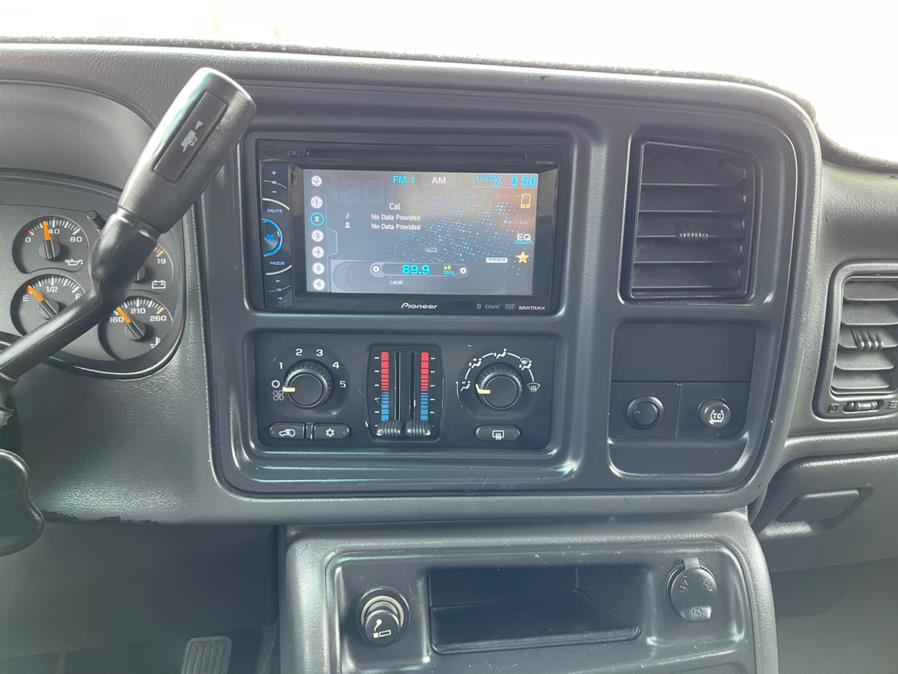 2004 Chevrolet Avalanche 1500 5dr Crew Cab 130" WB, available for sale in Garden Grove, California | U Save Auto Auction. Garden Grove, California 2004 Chevrolet Avalanche 1500 5dr Crew Cab 130" WB, available for sale in Garden Grove, California | U Save Auto Auction. Garden Grove, California