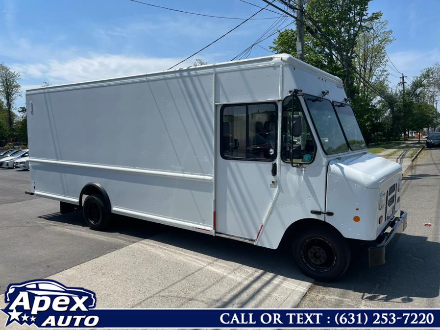2015 Morgan Olson Route Star Walk-In 17'4"L x 85H x 93W, available for sale in Selden, New York | Apex Auto. Selden, New York 2015 Morgan Olson Route Star Walk-In 17'4"L x 85H x 93W, available for sale in Selden, New York | Apex Auto. Selden, New York