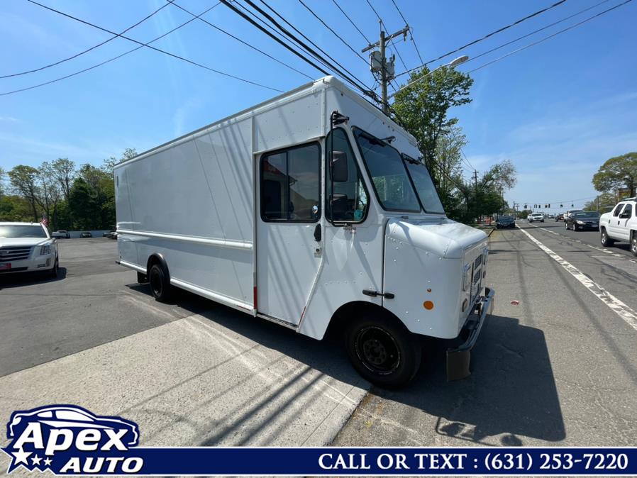 2015 Morgan Olson Route Star Walk-In 17'4"L x 85H x 93W, available for sale in Selden, New York | Apex Auto. Selden, New York 2015 Morgan Olson Route Star Walk-In 17'4"L x 85H x 93W, available for sale in Selden, New York | Apex Auto. Selden, New York