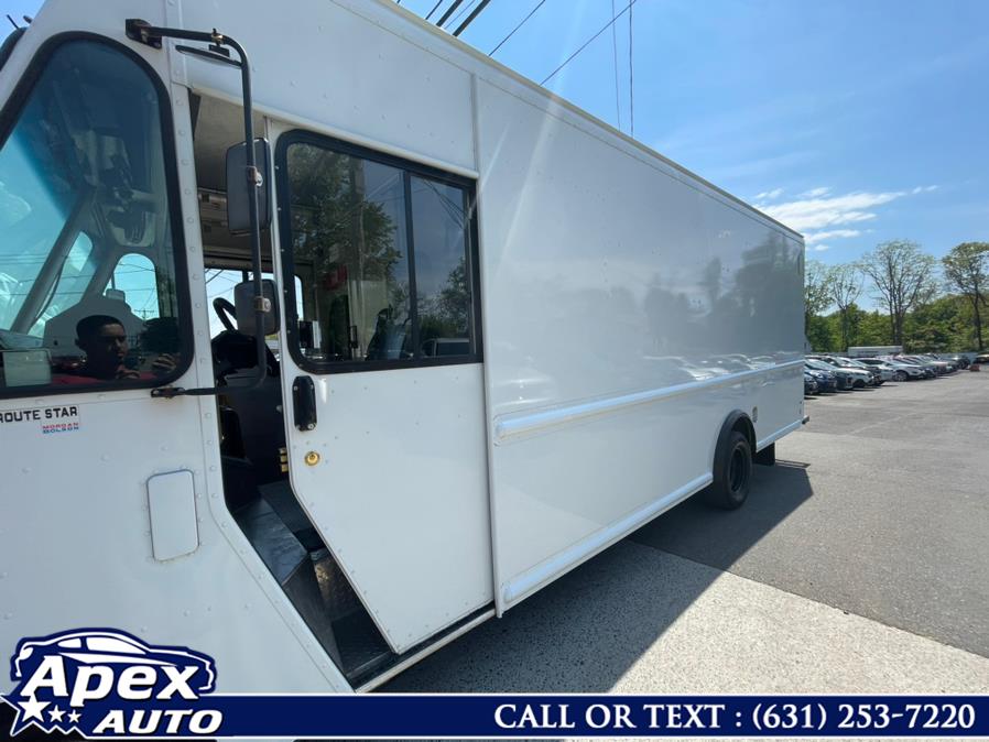 2015 Morgan Olson Route Star Walk-In 17'4"L x 85H x 93W, available for sale in Selden, New York | Apex Auto. Selden, New York 2015 Morgan Olson Route Star Walk-In 17'4"L x 85H x 93W, available for sale in Selden, New York | Apex Auto. Selden, New York
