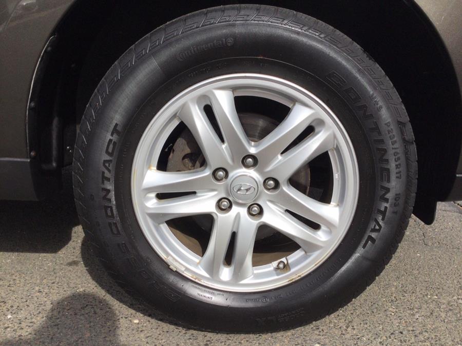 2012 Hyundai Santa Fe AWD 4dr I4 GLS, available for sale in Plantsville, Connecticut | L&S Automotive LLC. Plantsville, Connecticut 2012 Hyundai Santa Fe AWD 4dr I4 GLS, available for sale in Plantsville, Connecticut | L&S Automotive LLC. Plantsville, Connecticut