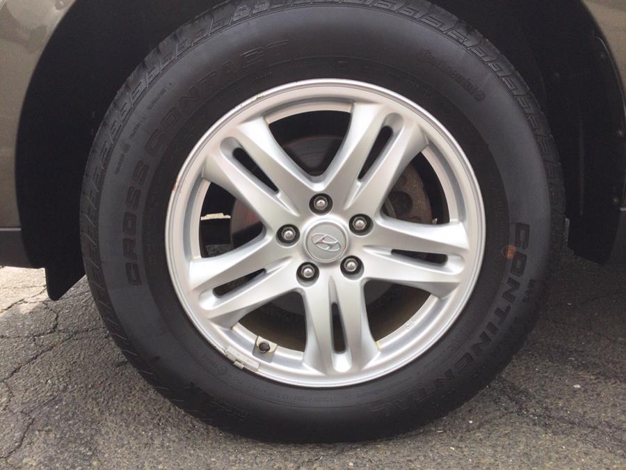 2012 Hyundai Santa Fe AWD 4dr I4 GLS, available for sale in Plantsville, Connecticut | L&S Automotive LLC. Plantsville, Connecticut 2012 Hyundai Santa Fe AWD 4dr I4 GLS, available for sale in Plantsville, Connecticut | L&S Automotive LLC. Plantsville, Connecticut