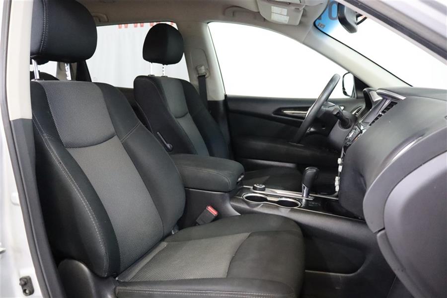 2017 Nissan Pathfinder SV, available for sale in Paterson, New Jersey | Fast Track Motors. Paterson, New Jersey 2017 Nissan Pathfinder SV, available for sale in Paterson, New Jersey | Fast Track Motors. Paterson, New Jersey