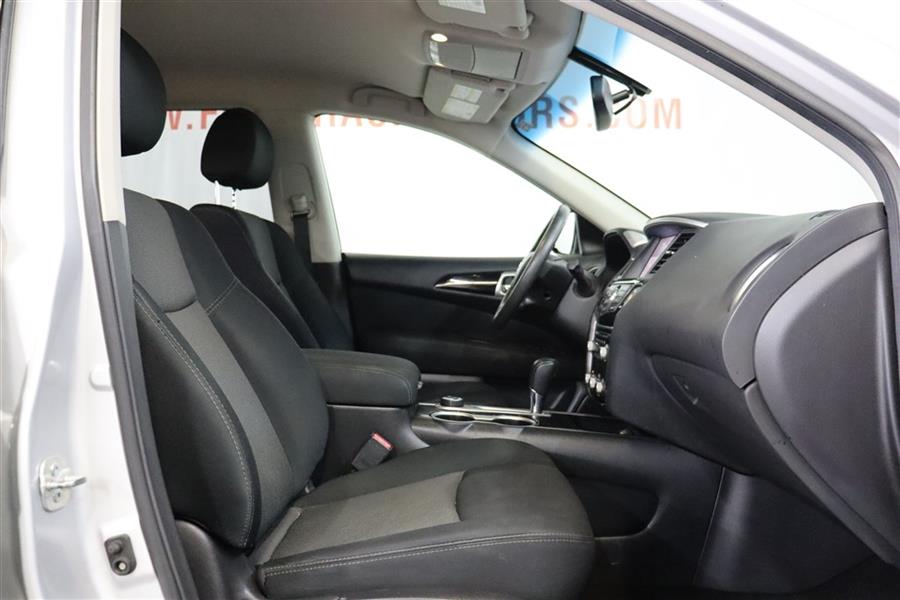 2017 Nissan Pathfinder SV, available for sale in Paterson, New Jersey | Fast Track Motors. Paterson, New Jersey 2017 Nissan Pathfinder SV, available for sale in Paterson, New Jersey | Fast Track Motors. Paterson, New Jersey