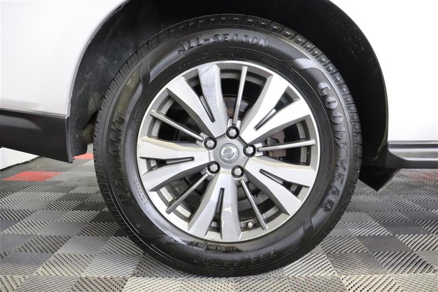 2017 Nissan Pathfinder SV, available for sale in Paterson, New Jersey | Fast Track Motors. Paterson, New Jersey 2017 Nissan Pathfinder SV, available for sale in Paterson, New Jersey | Fast Track Motors. Paterson, New Jersey