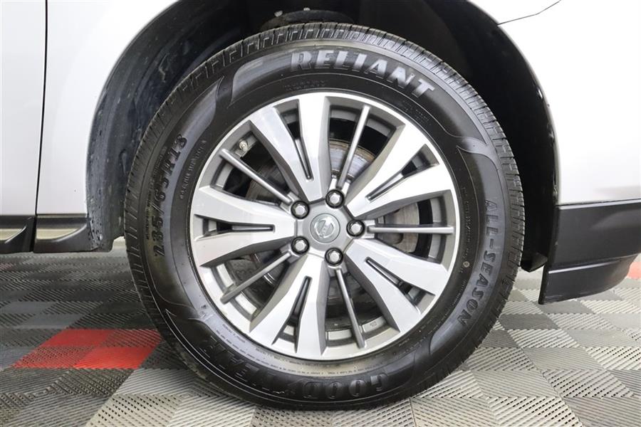 2017 Nissan Pathfinder SV, available for sale in Paterson, New Jersey | Fast Track Motors. Paterson, New Jersey 2017 Nissan Pathfinder SV, available for sale in Paterson, New Jersey | Fast Track Motors. Paterson, New Jersey