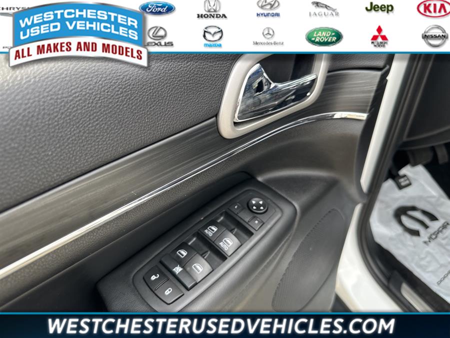 2020 Jeep Grand Cherokee Limited, available for sale in White Plains, New York | Westchester Used Vehicles. White Plains, New York 2020 Jeep Grand Cherokee Limited, available for sale in White Plains, New York | Westchester Used Vehicles. White Plains, New York