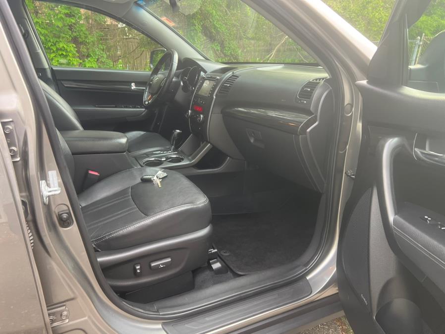 2013 Kia Sorento AWD 4dr V6 EX, available for sale in Swansea, Massachusetts | Gas On The Run. Swansea, Massachusetts 2013 Kia Sorento AWD 4dr V6 EX, available for sale in Swansea, Massachusetts | Gas On The Run. Swansea, Massachusetts