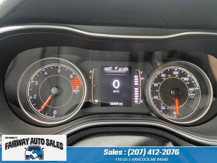 2019 Jeep Cherokee Latitude Plus 4x4, available for sale in Hancock, Maine | Fairway Auto Sales. Hancock, Maine 2019 Jeep Cherokee Latitude Plus 4x4, available for sale in Hancock, Maine | Fairway Auto Sales. Hancock, Maine