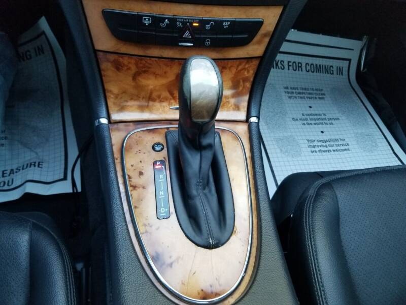 2006 Mercedes-Benz E-Class 4dr Sdn 3.5L, available for sale in Bloomingdale, New Jersey | Bloomingdale Auto Group. Bloomingdale, New Jersey 2006 Mercedes-Benz E-Class 4dr Sdn 3.5L, available for sale in Bloomingdale, New Jersey | Bloomingdale Auto Group. Bloomingdale, New Jersey