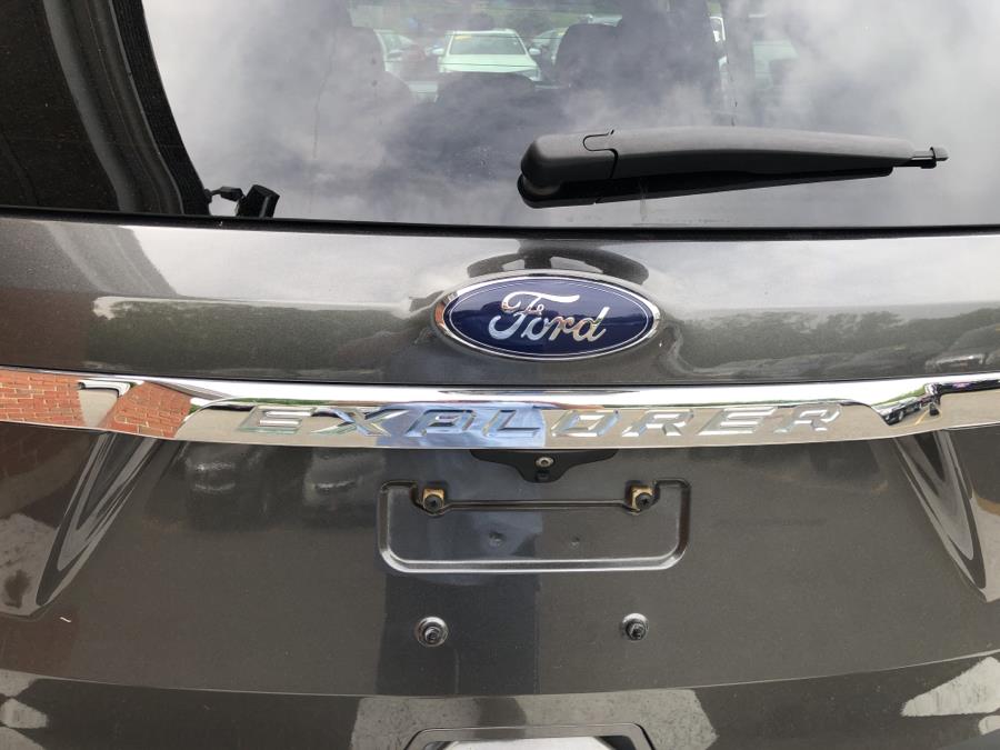 2016 Ford Explorer 4WD 4dr XLT, available for sale in Waterbury, Connecticut | National Auto Brokers, Inc.. Waterbury, Connecticut 2016 Ford Explorer 4WD 4dr XLT, available for sale in Waterbury, Connecticut | National Auto Brokers, Inc.. Waterbury, Connecticut