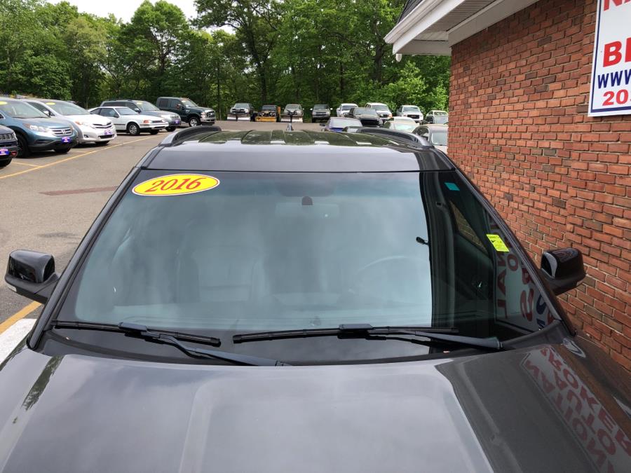 2016 Ford Explorer 4WD 4dr XLT, available for sale in Waterbury, Connecticut | National Auto Brokers, Inc.. Waterbury, Connecticut 2016 Ford Explorer 4WD 4dr XLT, available for sale in Waterbury, Connecticut | National Auto Brokers, Inc.. Waterbury, Connecticut