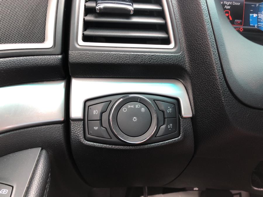 2016 Ford Explorer 4WD 4dr XLT, available for sale in Waterbury, Connecticut | National Auto Brokers, Inc.. Waterbury, Connecticut 2016 Ford Explorer 4WD 4dr XLT, available for sale in Waterbury, Connecticut | National Auto Brokers, Inc.. Waterbury, Connecticut
