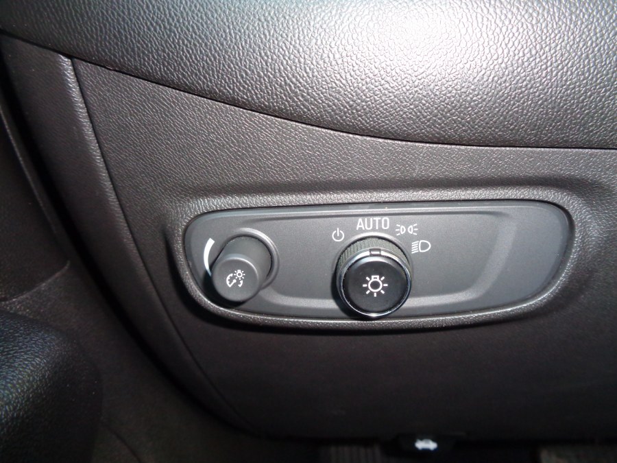 2022 Chevrolet Equinox FWD 4dr LT w/1LT, available for sale in Valley Stream, New York | NY Auto Traders. Valley Stream, New York 2022 Chevrolet Equinox FWD 4dr LT w/1LT, available for sale in Valley Stream, New York | NY Auto Traders. Valley Stream, New York