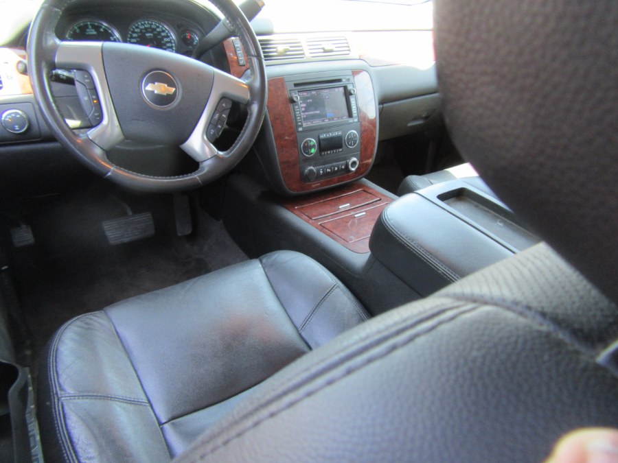 2009 Chevrolet Suburban 4WD 4dr 1500 LTZ, available for sale in Little Ferry, New Jersey | Royalty Auto Sales. Little Ferry, New Jersey 2009 Chevrolet Suburban 4WD 4dr 1500 LTZ, available for sale in Little Ferry, New Jersey | Royalty Auto Sales. Little Ferry, New Jersey