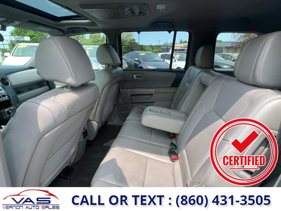 2013 Honda Pilot 4WD 4dr Touring w/RES & Navi, available for sale in Manchester, Connecticut | Vernon Auto Sale & Service. Manchester, Connecticut 2013 Honda Pilot 4WD 4dr Touring w/RES & Navi, available for sale in Manchester, Connecticut | Vernon Auto Sale & Service. Manchester, Connecticut