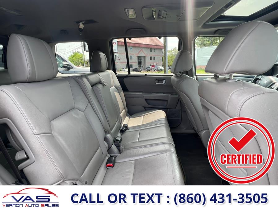 2013 Honda Pilot 4WD 4dr Touring w/RES & Navi, available for sale in Manchester, Connecticut | Vernon Auto Sale & Service. Manchester, Connecticut 2013 Honda Pilot 4WD 4dr Touring w/RES & Navi, available for sale in Manchester, Connecticut | Vernon Auto Sale & Service. Manchester, Connecticut