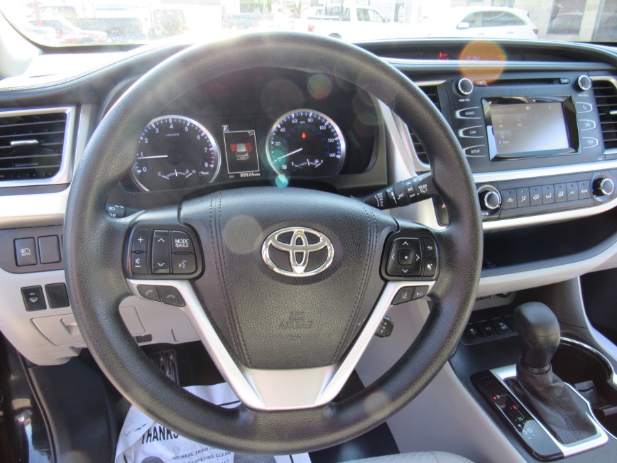 2017 Toyota Highlander LE, available for sale in Worcester, Massachusetts | Hilario's Auto Sales Inc.. Worcester, Massachusetts 2017 Toyota Highlander LE, available for sale in Worcester, Massachusetts | Hilario's Auto Sales Inc.. Worcester, Massachusetts
