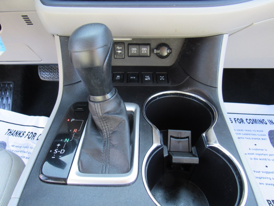 2017 Toyota Highlander LE, available for sale in Worcester, Massachusetts | Hilario's Auto Sales Inc.. Worcester, Massachusetts 2017 Toyota Highlander LE, available for sale in Worcester, Massachusetts | Hilario's Auto Sales Inc.. Worcester, Massachusetts