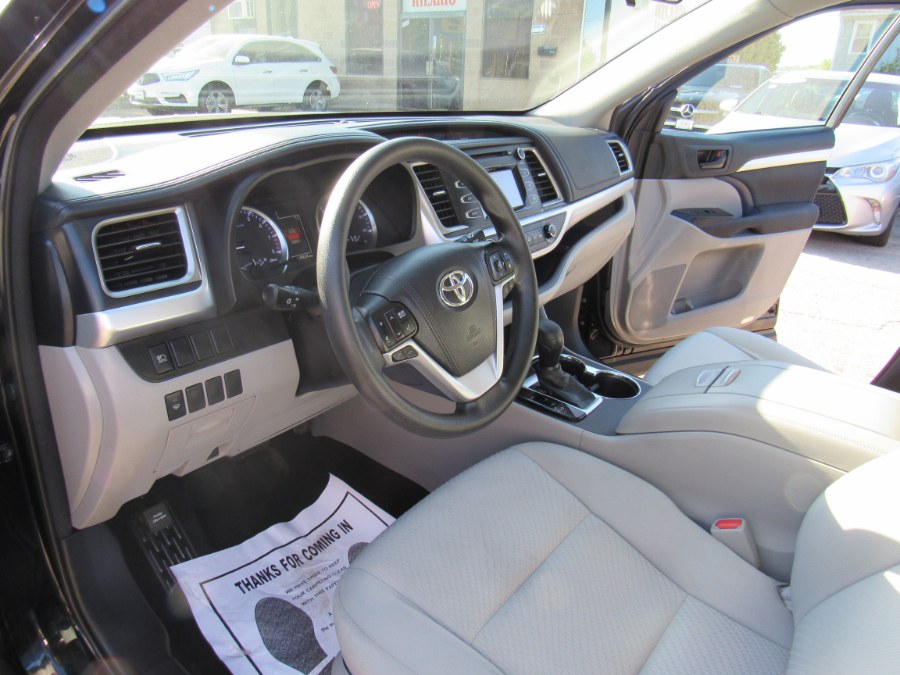 2017 Toyota Highlander LE, available for sale in Worcester, Massachusetts | Hilario's Auto Sales Inc.. Worcester, Massachusetts 2017 Toyota Highlander LE, available for sale in Worcester, Massachusetts | Hilario's Auto Sales Inc.. Worcester, Massachusetts