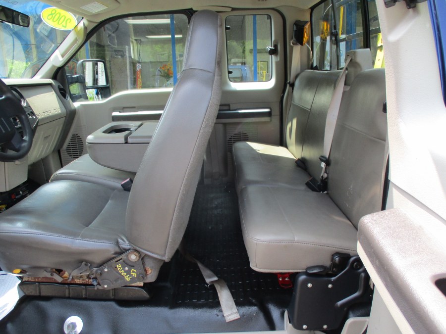2008 Ford Super Duty F-250 SRW F-250 4x4, available for sale in Meriden, Connecticut | Cos Central Auto. Meriden, Connecticut 2008 Ford Super Duty F-250 SRW F-250 4x4, available for sale in Meriden, Connecticut | Cos Central Auto. Meriden, Connecticut