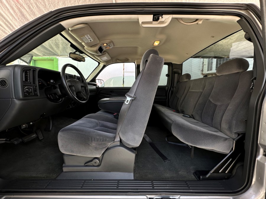 2004 GMC Sierra 1500 Ext Cab 143.5" WB SLE, available for sale in Corona, California | Green Light Auto. Corona, California 2004 GMC Sierra 1500 Ext Cab 143.5" WB SLE, available for sale in Corona, California | Green Light Auto. Corona, California