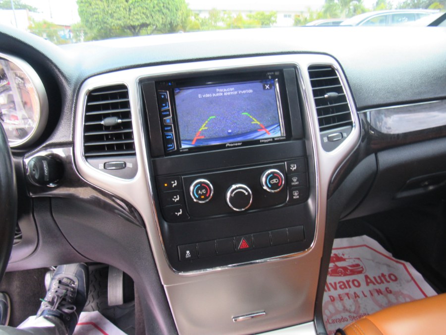 2011 Jeep Grand Cherokee RWD 4dr Laredo, available for sale in San Francisco de Macoris Rd, Dominican Republic | Hilario Auto Import. San Francisco de Macoris Rd, Dominican Republic 2011 Jeep Grand Cherokee RWD 4dr Laredo, available for sale in San Francisco de Macoris Rd, Dominican Republic | Hilario Auto Import. San Francisco de Macoris Rd, Dominican Republic