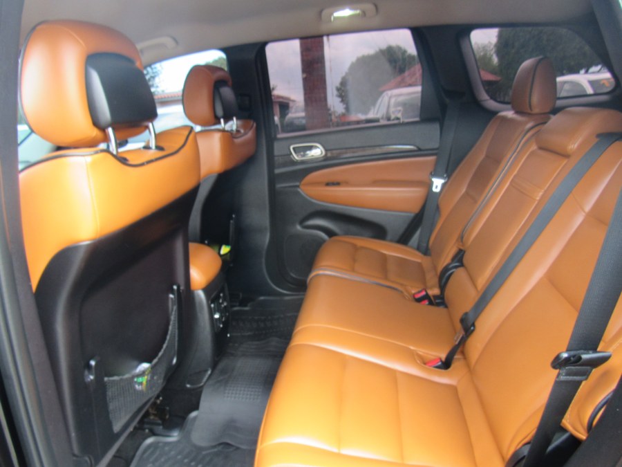 2011 Jeep Grand Cherokee RWD 4dr Laredo, available for sale in San Francisco de Macoris Rd, Dominican Republic | Hilario Auto Import. San Francisco de Macoris Rd, Dominican Republic 2011 Jeep Grand Cherokee RWD 4dr Laredo, available for sale in San Francisco de Macoris Rd, Dominican Republic | Hilario Auto Import. San Francisco de Macoris Rd, Dominican Republic