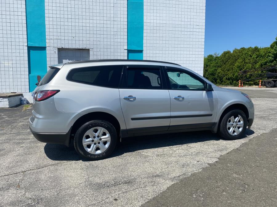 2016 Chevrolet Traverse FWD 4dr LS w/1LS, available for sale in Milford, Connecticut | Dealertown Auto Wholesalers. Milford, Connecticut 2016 Chevrolet Traverse FWD 4dr LS w/1LS, available for sale in Milford, Connecticut | Dealertown Auto Wholesalers. Milford, Connecticut
