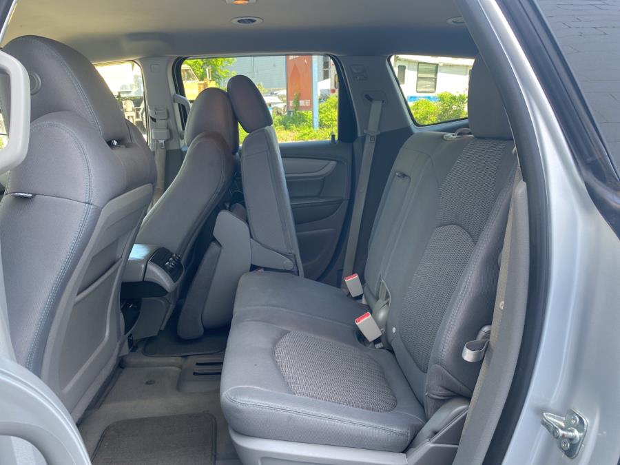 2016 Chevrolet Traverse FWD 4dr LS w/1LS, available for sale in Milford, Connecticut | Dealertown Auto Wholesalers. Milford, Connecticut 2016 Chevrolet Traverse FWD 4dr LS w/1LS, available for sale in Milford, Connecticut | Dealertown Auto Wholesalers. Milford, Connecticut
