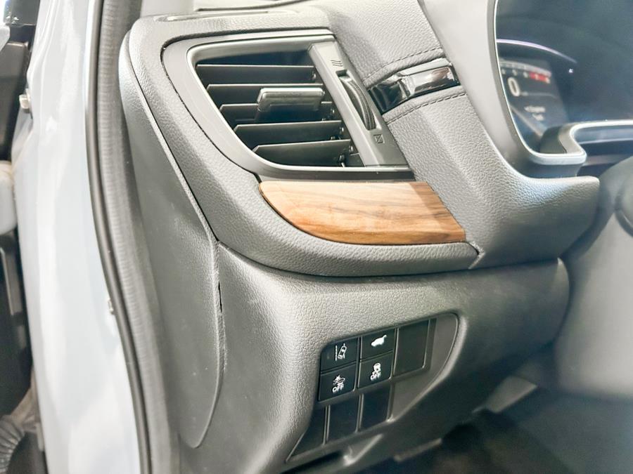 2020 Honda CR-V Touring AWD, available for sale in Franklin Square, New York | Luxury Motor Club. Franklin Square, New York 2020 Honda CR-V Touring AWD, available for sale in Franklin Square, New York | Luxury Motor Club. Franklin Square, New York