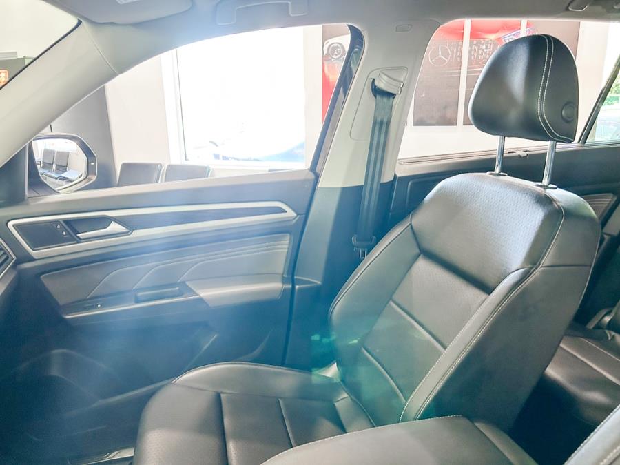 2021 Volkswagen Atlas 3.6L V6 SE w/Technology FWD *Ltd Avail*, available for sale in Franklin Square, New York | Luxury Motor Club. Franklin Square, New York 2021 Volkswagen Atlas 3.6L V6 SE w/Technology FWD *Ltd Avail*, available for sale in Franklin Square, New York | Luxury Motor Club. Franklin Square, New York