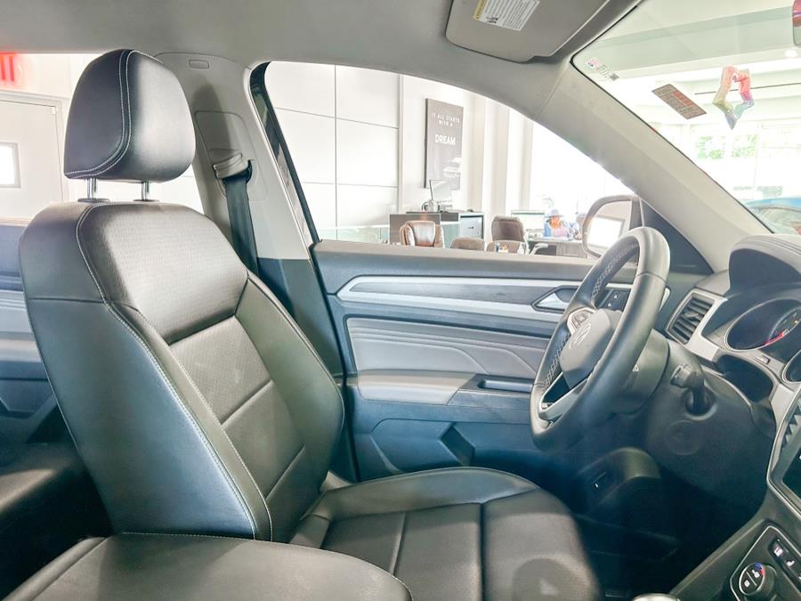 2021 Volkswagen Atlas 3.6L V6 SE w/Technology FWD *Ltd Avail*, available for sale in Franklin Square, New York | Luxury Motor Club. Franklin Square, New York 2021 Volkswagen Atlas 3.6L V6 SE w/Technology FWD *Ltd Avail*, available for sale in Franklin Square, New York | Luxury Motor Club. Franklin Square, New York