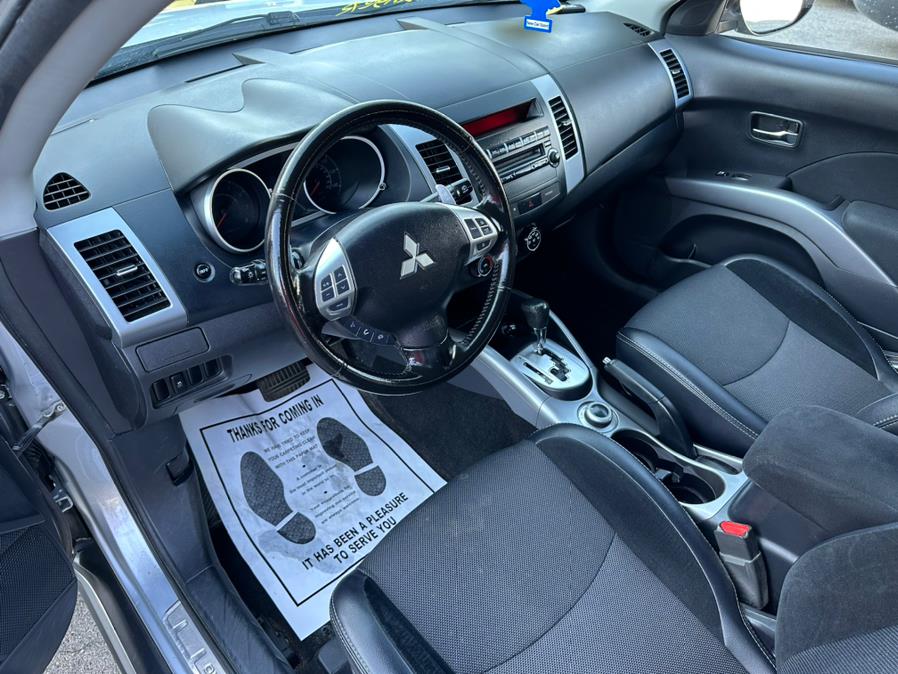 2011 Mitsubishi Outlander 4WD 4dr SE, available for sale in Taunton, Massachusetts | Rt 138 Auto Center Inc . Taunton, Massachusetts 2011 Mitsubishi Outlander 4WD 4dr SE, available for sale in Taunton, Massachusetts | Rt 138 Auto Center Inc . Taunton, Massachusetts