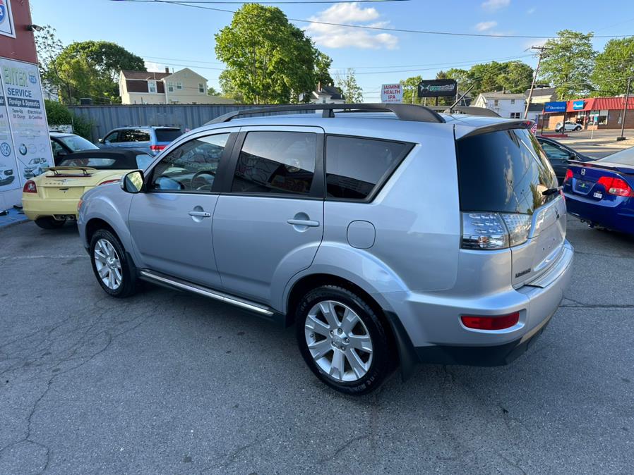 2011 Mitsubishi Outlander 4WD 4dr SE, available for sale in Taunton, Massachusetts | Rt 138 Auto Center Inc . Taunton, Massachusetts 2011 Mitsubishi Outlander 4WD 4dr SE, available for sale in Taunton, Massachusetts | Rt 138 Auto Center Inc . Taunton, Massachusetts