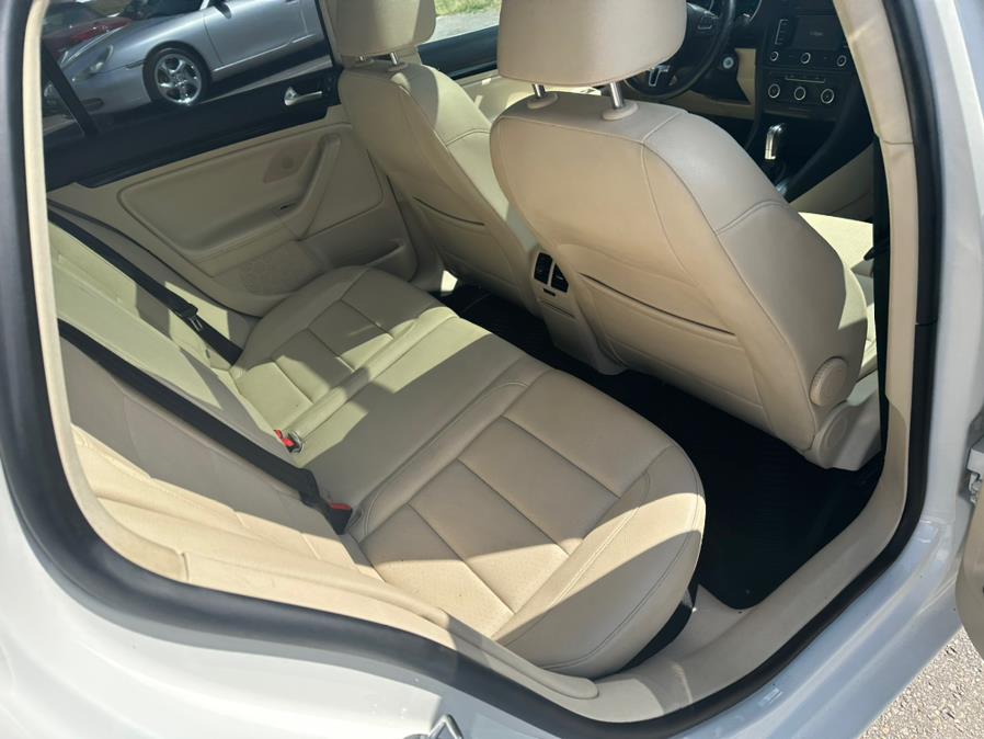 2013 Volkswagen Jetta SportWagen 4dr DSG TDI w/Sunroof & Nav, available for sale in South Windsor, Connecticut | Mike And Tony Auto Sales, Inc. South Windsor, Connecticut 2013 Volkswagen Jetta SportWagen 4dr DSG TDI w/Sunroof & Nav, available for sale in South Windsor, Connecticut | Mike And Tony Auto Sales, Inc. South Windsor, Connecticut