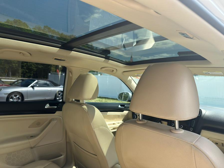 2013 Volkswagen Jetta SportWagen 4dr DSG TDI w/Sunroof & Nav, available for sale in South Windsor, Connecticut | Mike And Tony Auto Sales, Inc. South Windsor, Connecticut 2013 Volkswagen Jetta SportWagen 4dr DSG TDI w/Sunroof & Nav, available for sale in South Windsor, Connecticut | Mike And Tony Auto Sales, Inc. South Windsor, Connecticut