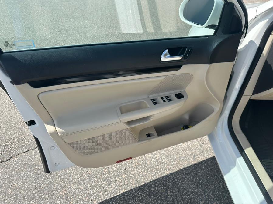 2013 Volkswagen Jetta SportWagen 4dr DSG TDI w/Sunroof & Nav, available for sale in South Windsor, Connecticut | Mike And Tony Auto Sales, Inc. South Windsor, Connecticut 2013 Volkswagen Jetta SportWagen 4dr DSG TDI w/Sunroof & Nav, available for sale in South Windsor, Connecticut | Mike And Tony Auto Sales, Inc. South Windsor, Connecticut