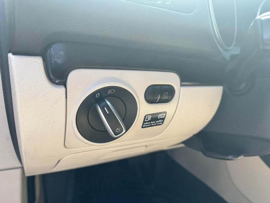 2013 Volkswagen Jetta SportWagen 4dr DSG TDI w/Sunroof & Nav, available for sale in South Windsor, Connecticut | Mike And Tony Auto Sales, Inc. South Windsor, Connecticut 2013 Volkswagen Jetta SportWagen 4dr DSG TDI w/Sunroof & Nav, available for sale in South Windsor, Connecticut | Mike And Tony Auto Sales, Inc. South Windsor, Connecticut