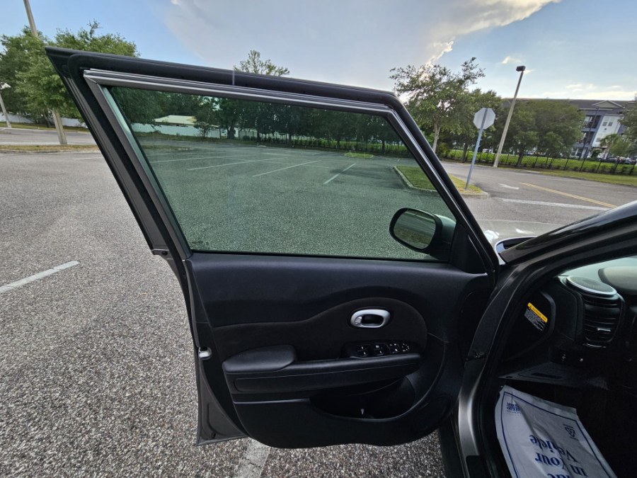 2016 Kia Soul 5dr Wgn Auto Base, available for sale in Longwood, Florida | Majestic Autos Inc.. Longwood, Florida 2016 Kia Soul 5dr Wgn Auto Base, available for sale in Longwood, Florida | Majestic Autos Inc.. Longwood, Florida