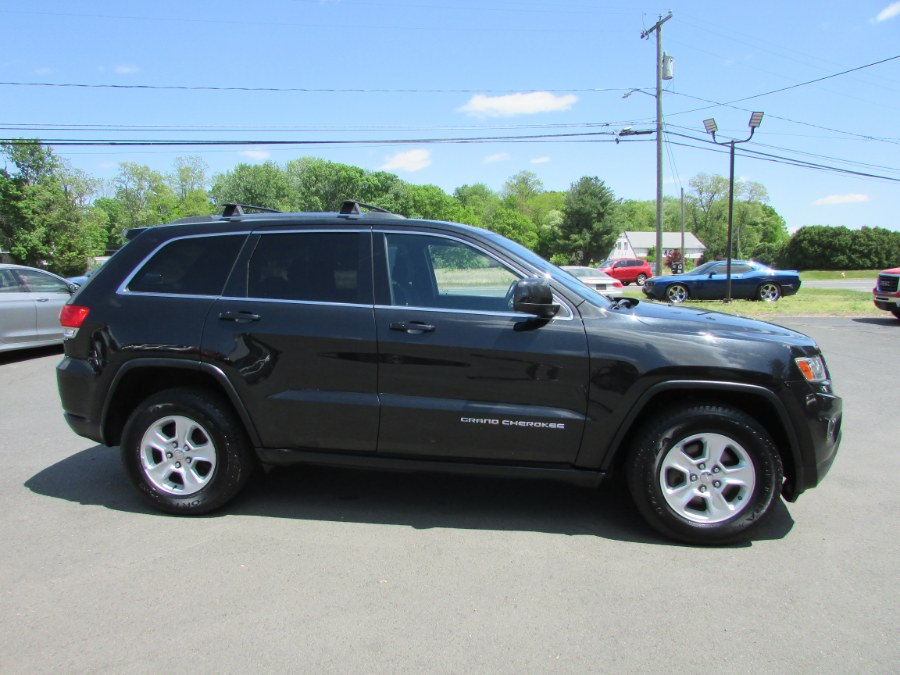 2014 Jeep Grand Cherokee 4WD 4dr Laredo, available for sale in East Windsor, Connecticut | United Auto Sales of E Windsor, Inc. East Windsor, Connecticut 2014 Jeep Grand Cherokee 4WD 4dr Laredo, available for sale in East Windsor, Connecticut | United Auto Sales of E Windsor, Inc. East Windsor, Connecticut