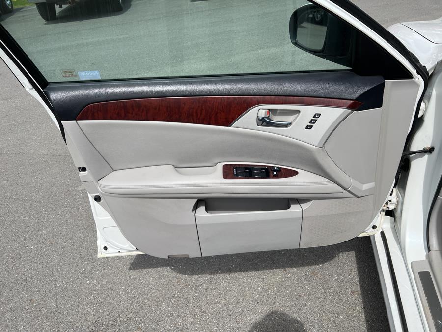 2011 Toyota Avalon 4dr Sdn (Natl), available for sale in Bangor , Maine | Pray's Auto Sales . Bangor , Maine 2011 Toyota Avalon 4dr Sdn (Natl), available for sale in Bangor , Maine | Pray's Auto Sales . Bangor , Maine