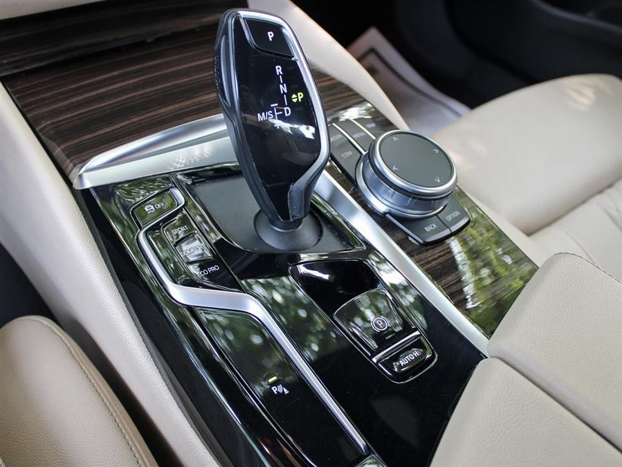 2021 BMW 5 Series 530i xDrive Sport Line Package, available for sale in Great Neck, New York | Auto Expo Ent Inc.. Great Neck, New York 2021 BMW 5 Series 530i xDrive Sport Line Package, available for sale in Great Neck, New York | Auto Expo Ent Inc.. Great Neck, New York