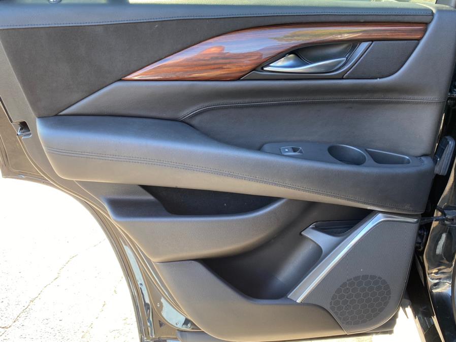 2015 Cadillac Escalade 4WD 4dr Luxury, available for sale in Canton, Connecticut | Lava Motors 2 Inc. Canton, Connecticut 2015 Cadillac Escalade 4WD 4dr Luxury, available for sale in Canton, Connecticut | Lava Motors 2 Inc. Canton, Connecticut