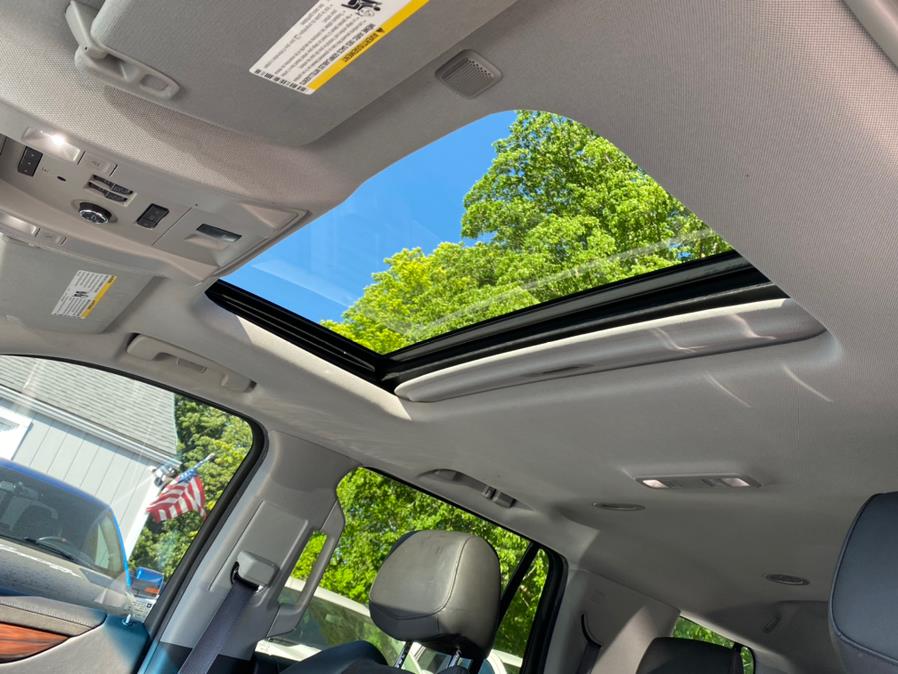2015 Cadillac Escalade 4WD 4dr Luxury, available for sale in Canton, Connecticut | Lava Motors 2 Inc. Canton, Connecticut 2015 Cadillac Escalade 4WD 4dr Luxury, available for sale in Canton, Connecticut | Lava Motors 2 Inc. Canton, Connecticut