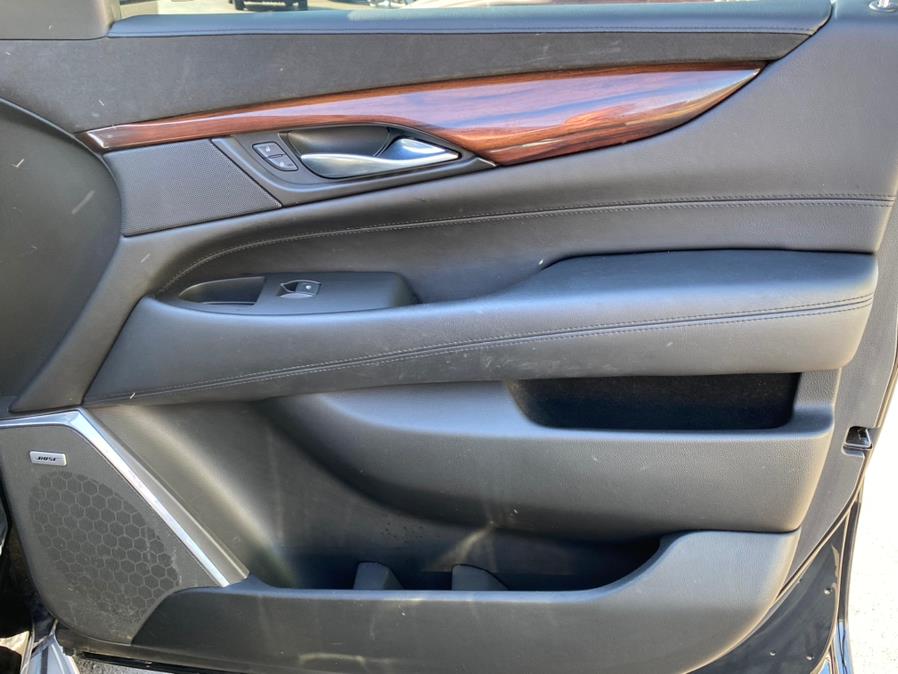 2015 Cadillac Escalade 4WD 4dr Luxury, available for sale in Canton, Connecticut | Lava Motors 2 Inc. Canton, Connecticut 2015 Cadillac Escalade 4WD 4dr Luxury, available for sale in Canton, Connecticut | Lava Motors 2 Inc. Canton, Connecticut